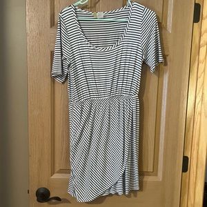 Cute, casual black/white dress